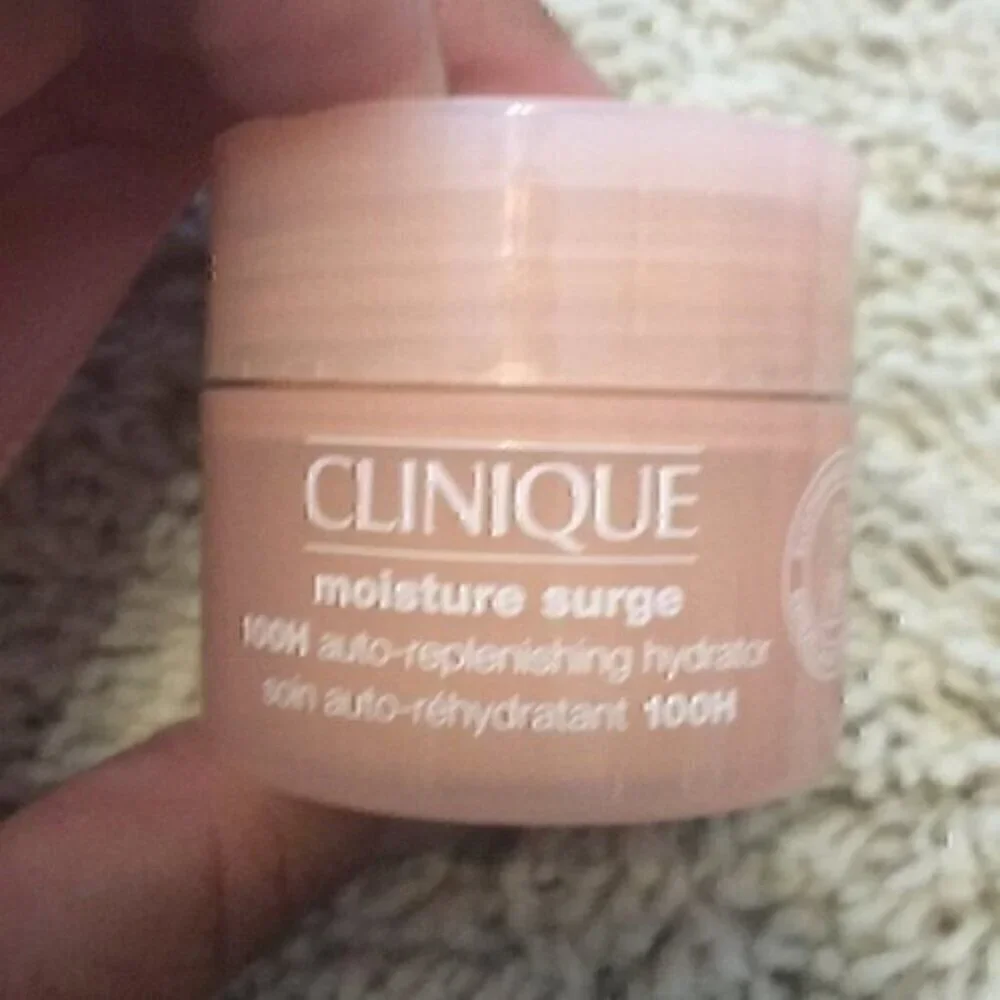 Clinique moisture surge duo